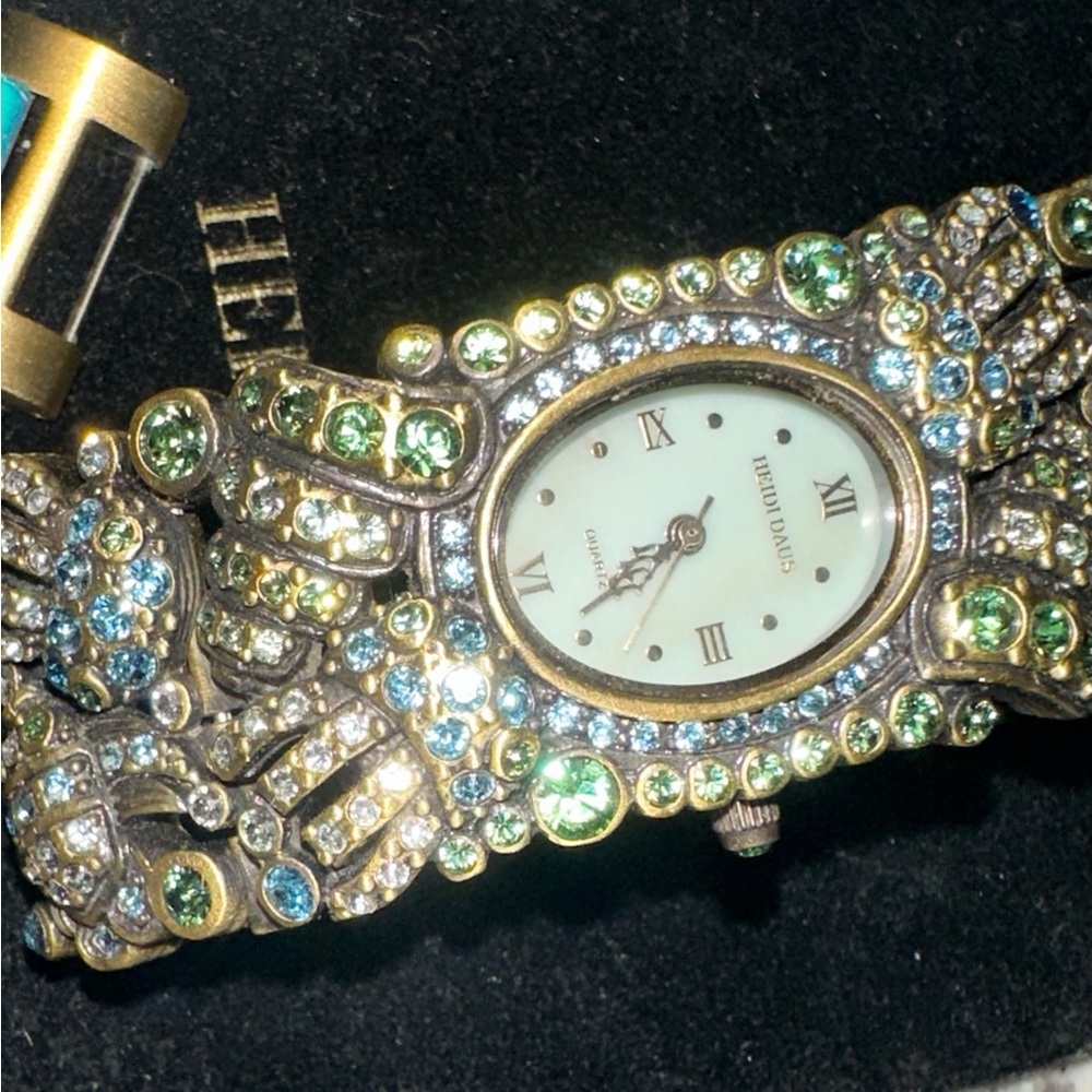 Heidi Daus Ocean Life Sparkling Watch